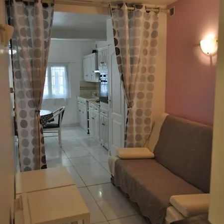 Location Saisonniere Type T2 * Mèze