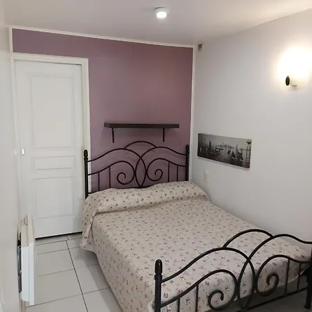 Daire Location Saisonniere Type T2 *